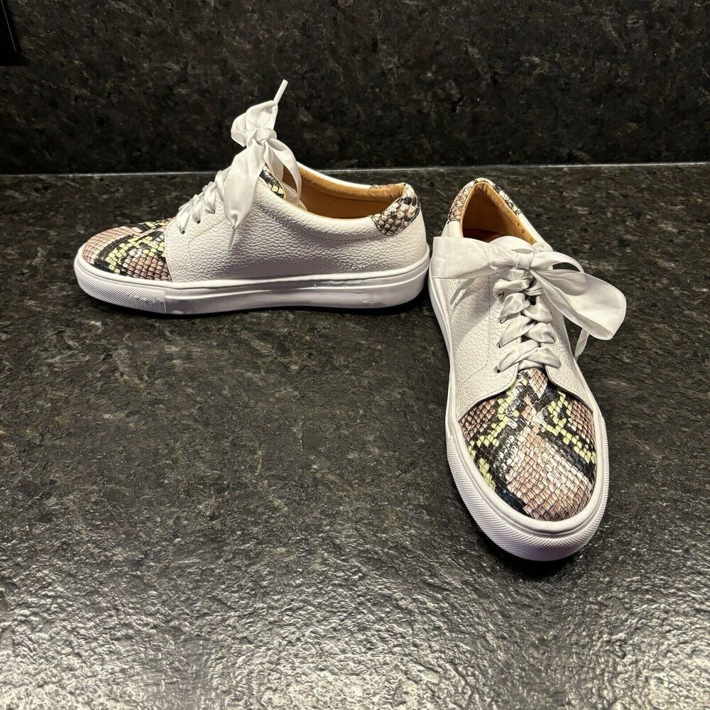 Patricia Green A Mano Lace Up Sneakers White & Snake Skin Ribbon Laces Size 7